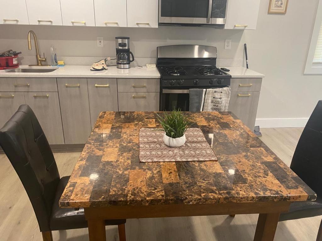 Stylish Room 8Mins To Newark Airport Екстериор снимка