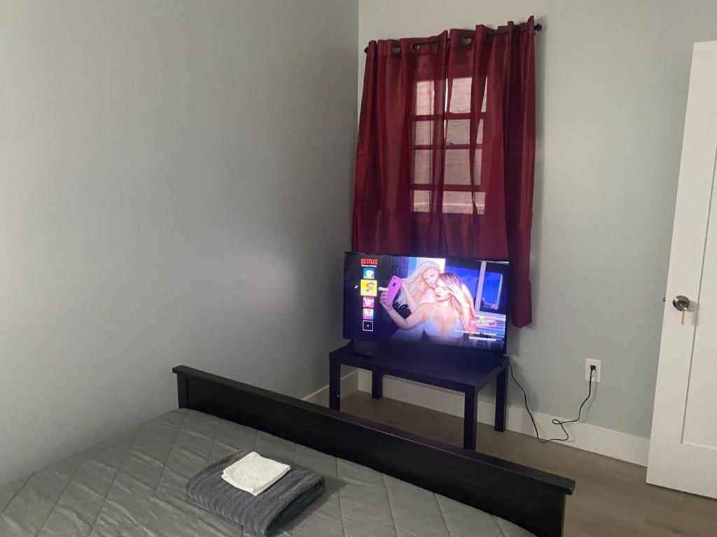 Stylish Room 8Mins To Newark Airport Екстериор снимка